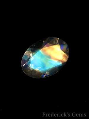 混ざり合う青空と虹 0.5ct UP 天然 レインボームーンストーン ルース