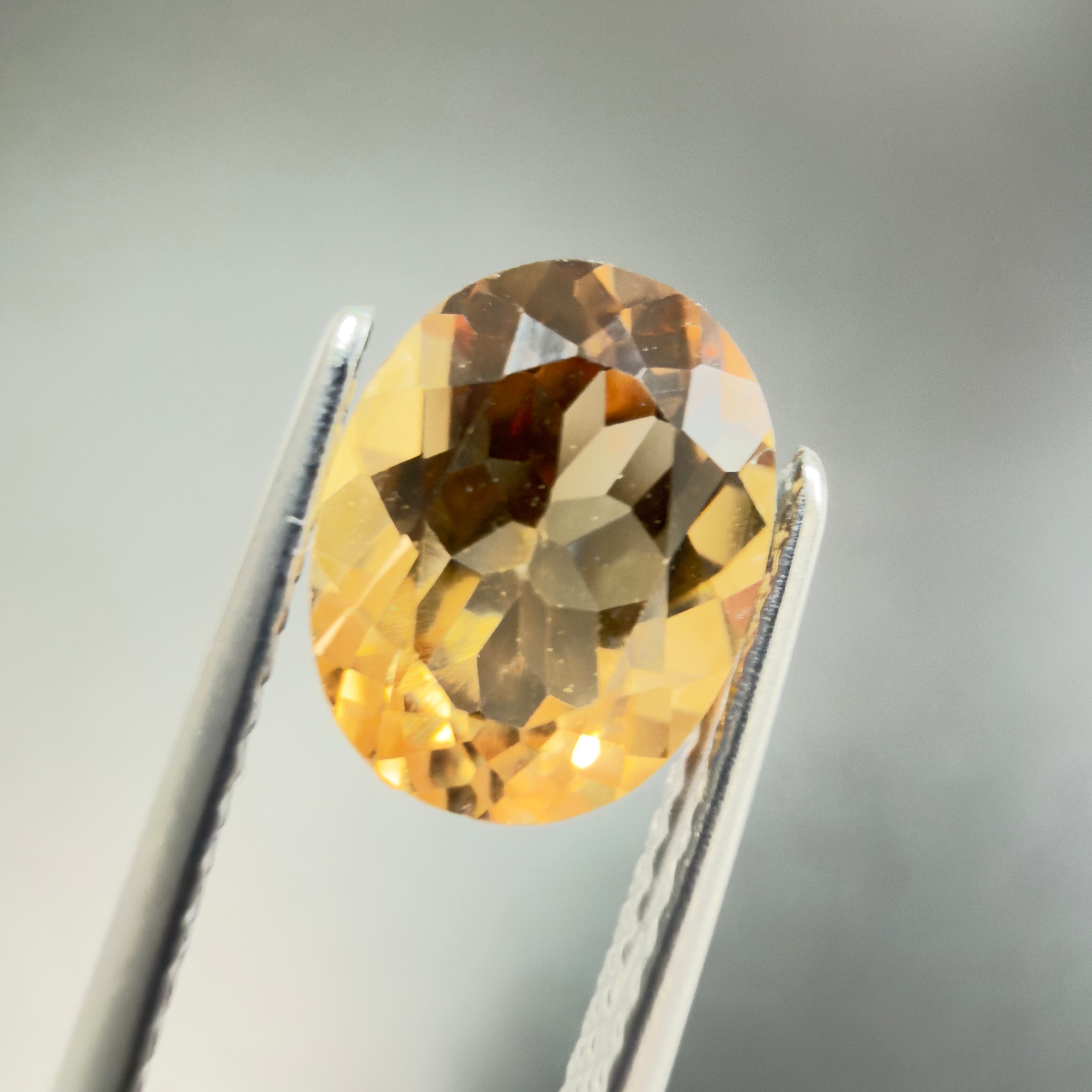 シャンパントパーズ】 ルース 2.24ct | たからいしルース オンライン