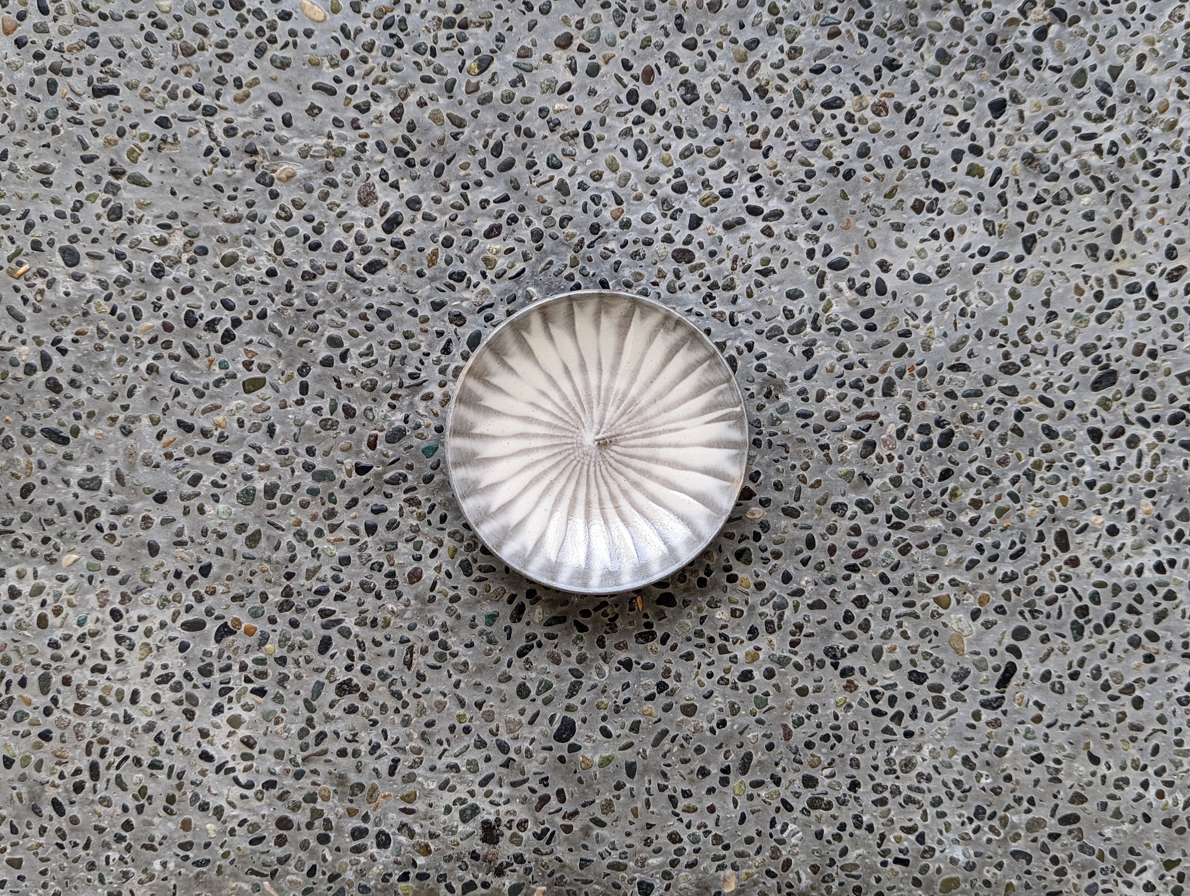 小石原焼 小鉢皿（刷毛目） | 上鶴窯 | inoya | Basic Life Store