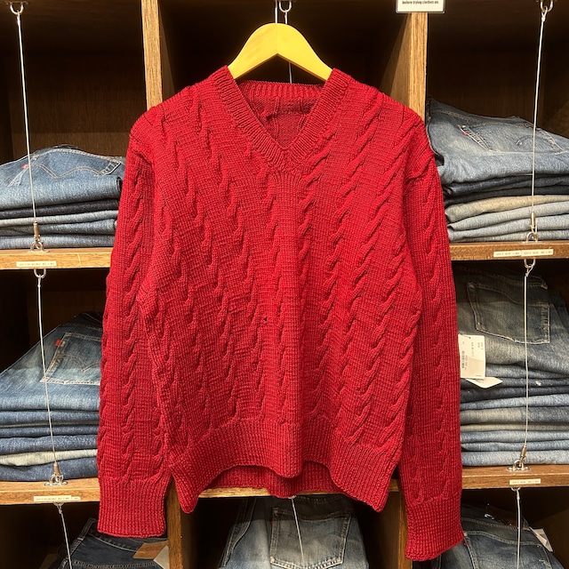 UNKNOWN WOOL CABLE KNIT RED