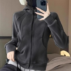 指穴開き ハイネック フード付き ジップアップパーカー ジャケット レディース トップス ジャケット パーカー フリース アウター 上着 羽織 長袖 襟付き スタンドカラー フード スリム 細身 ファスナー ポケット 前開き 裏起毛 かわいい 大人可愛い シンプル カジュアル おしゃれ こなれ感 スポーティー 無地 春 秋 冬 ママ 通勤 学生 学校 通学 部活 デート お出かけ 旅行 公園 女子会 休日 重ね着 暖かい 防寒 普段使い 着回し S M L XL 黒 ブラック アイボリー さくらピンク