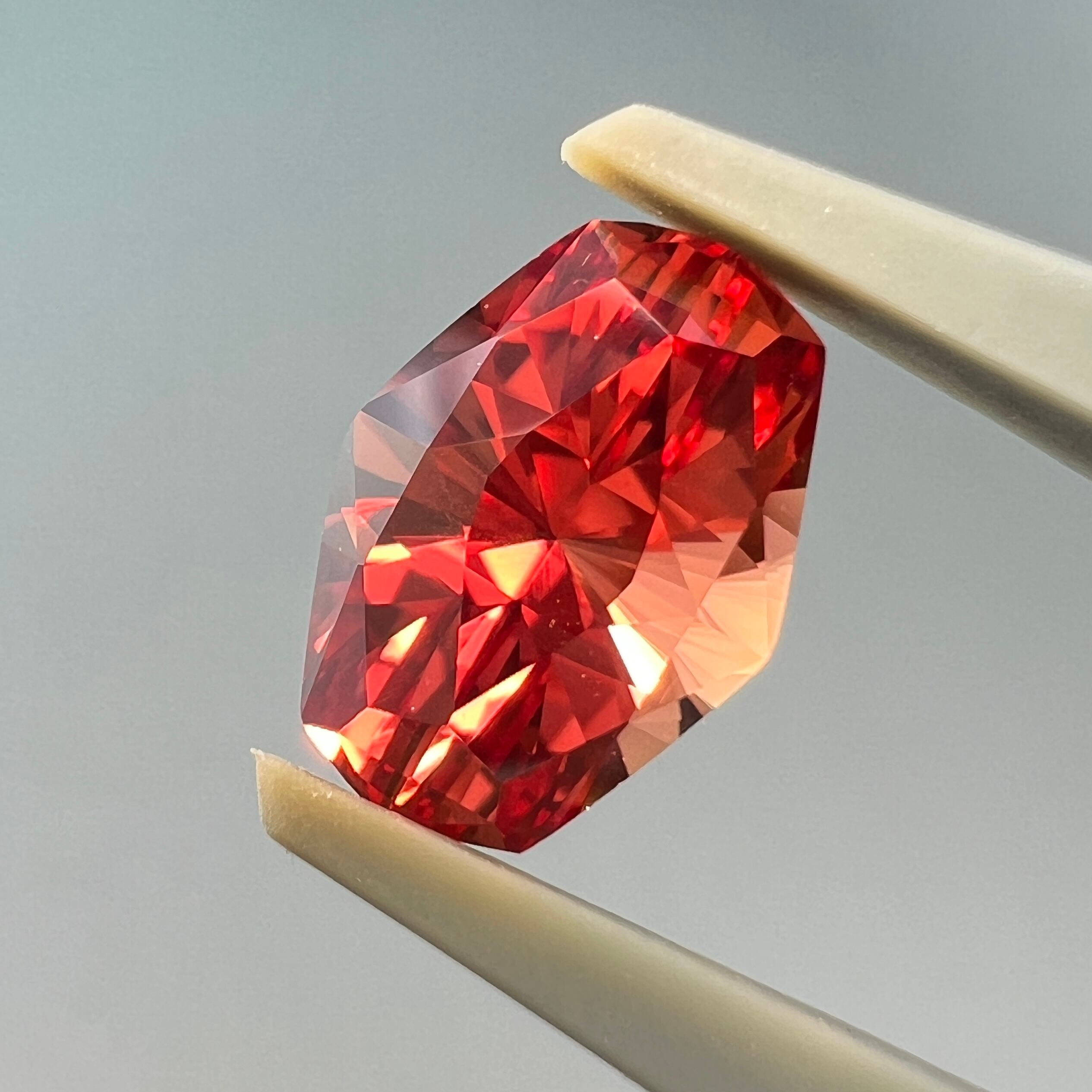 4.891ct 付け合わせ 合成サファイア