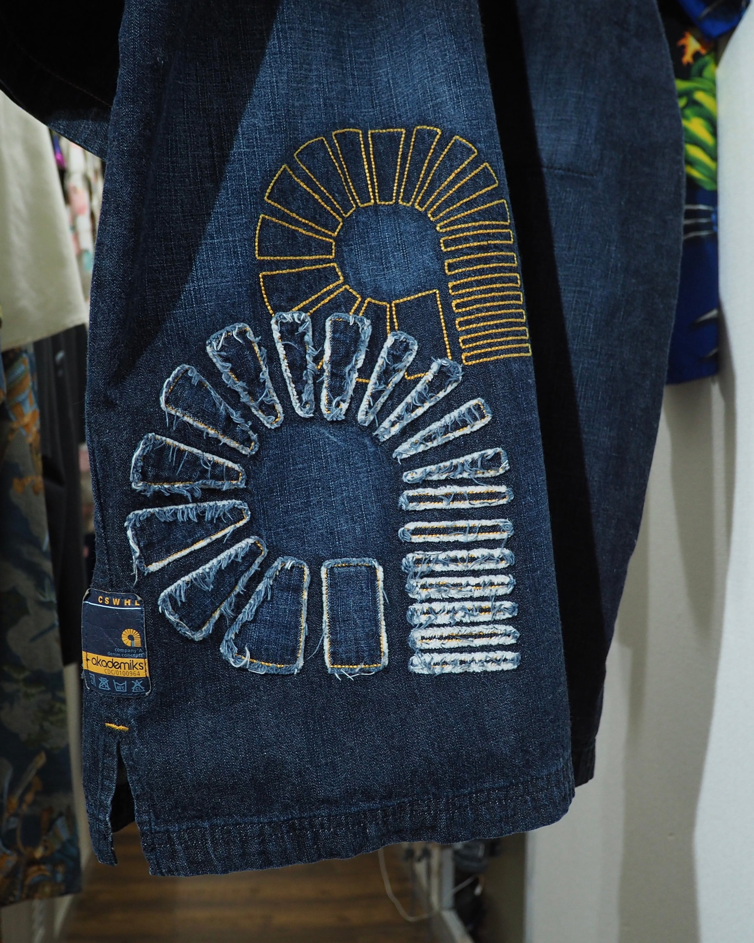 " akademics " Ammonite Logo Embroidery vintage Over silhouette SS Denim shirt