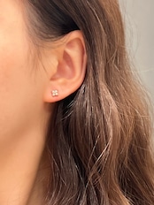 Mini clover pearl pierce