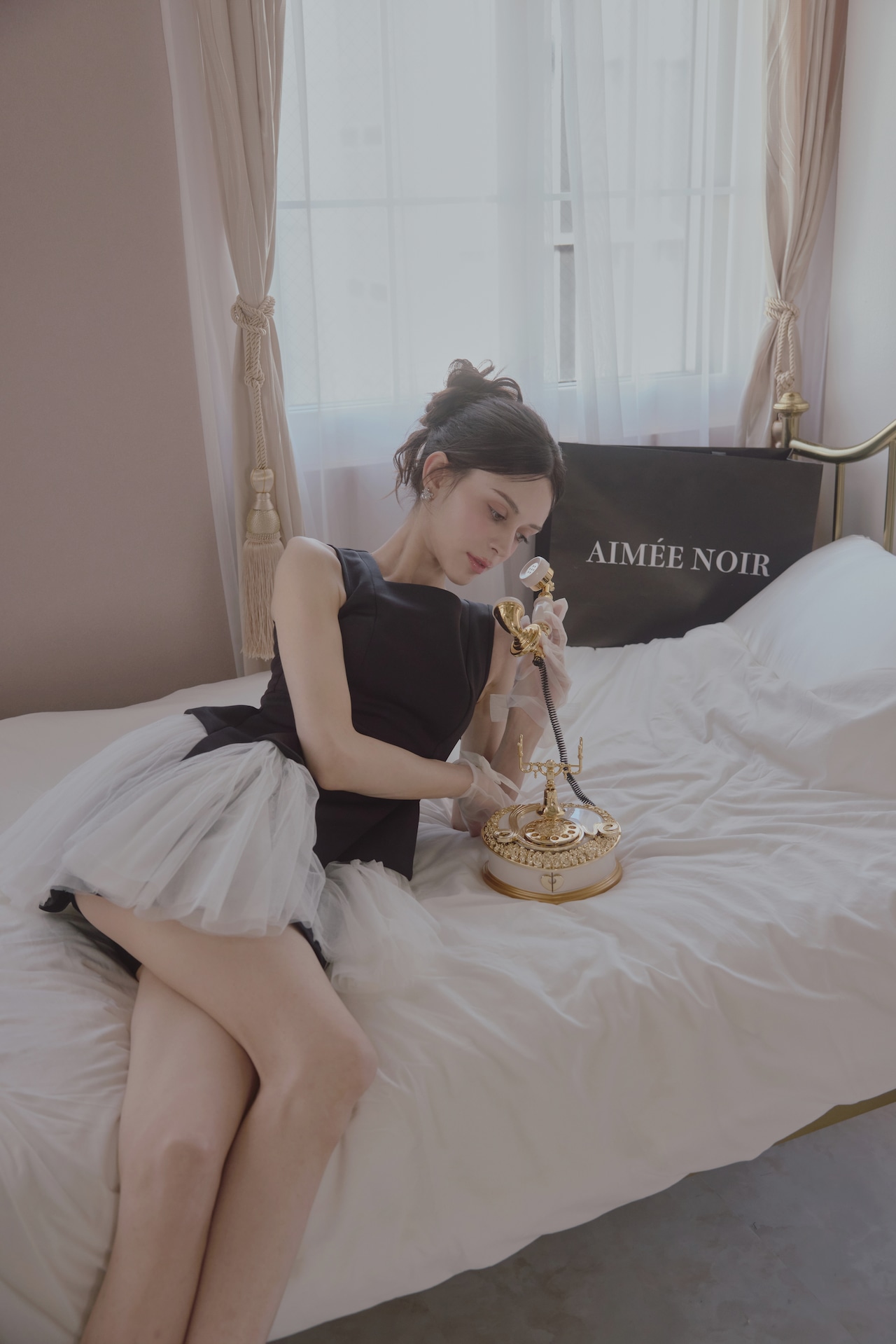 Back ribbon tulle dress
