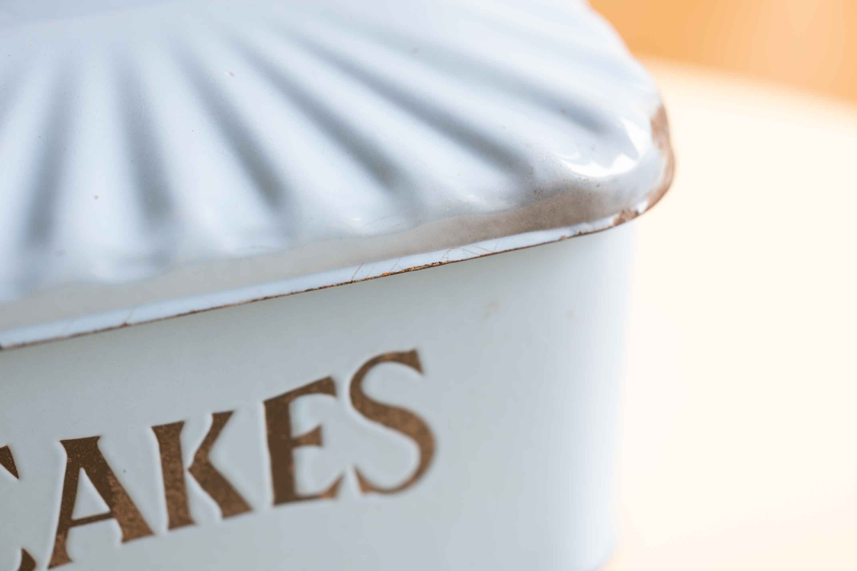 英国アンティーク ブルーのケーキ缶 No.31 | a4bwiinblad