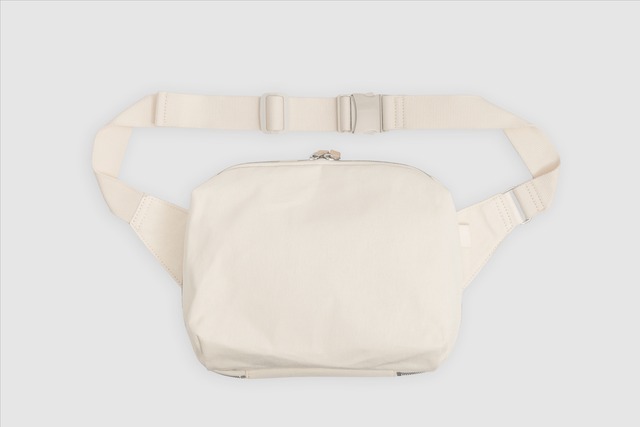 ちょうどよい、を持ち歩く。「HALFDAY PACK C」