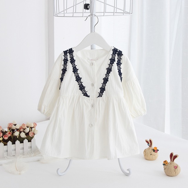 Vラインレースの長袖チュニックワンピ(ホワイト)