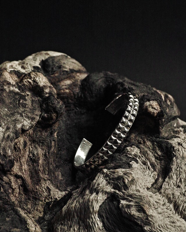 SQUARE CUBE バングル