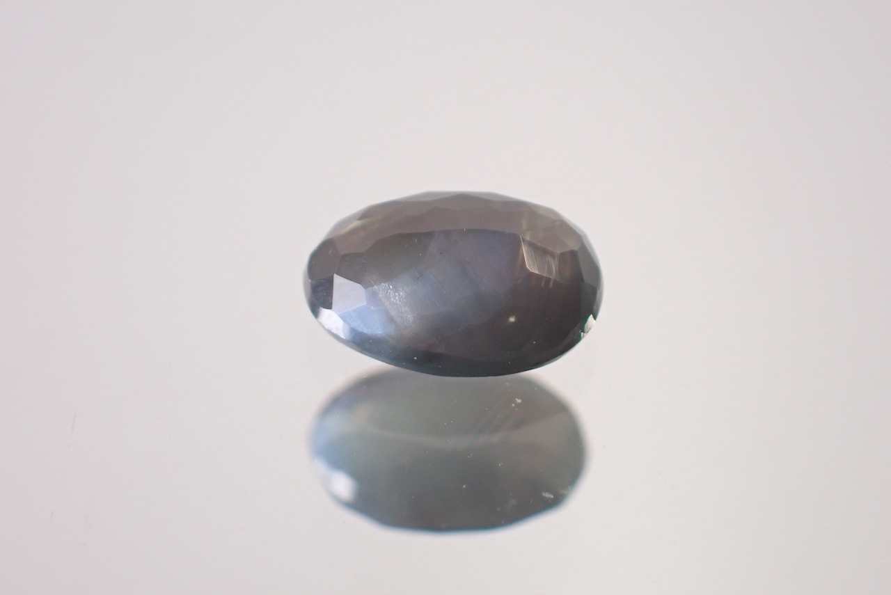 アレキサンドライト(簡易ソーティング付)　0.664ct　[D9-138]