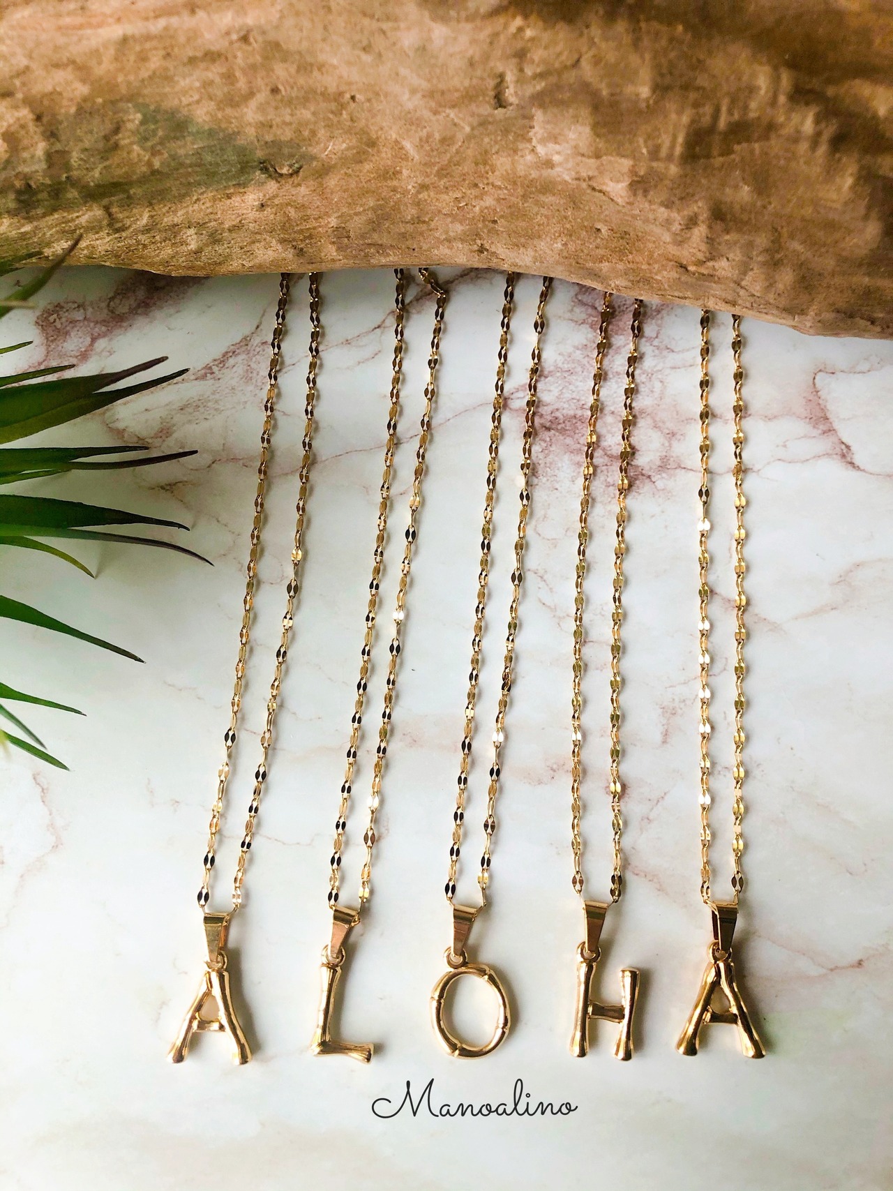 Initial necklace (イニシャルネックレスペタルチェーン、細めチェーン)