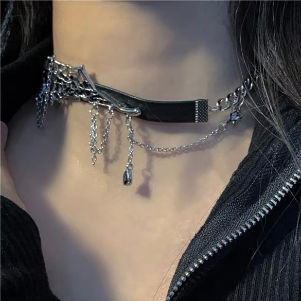 【予約】spider web pu leather choker