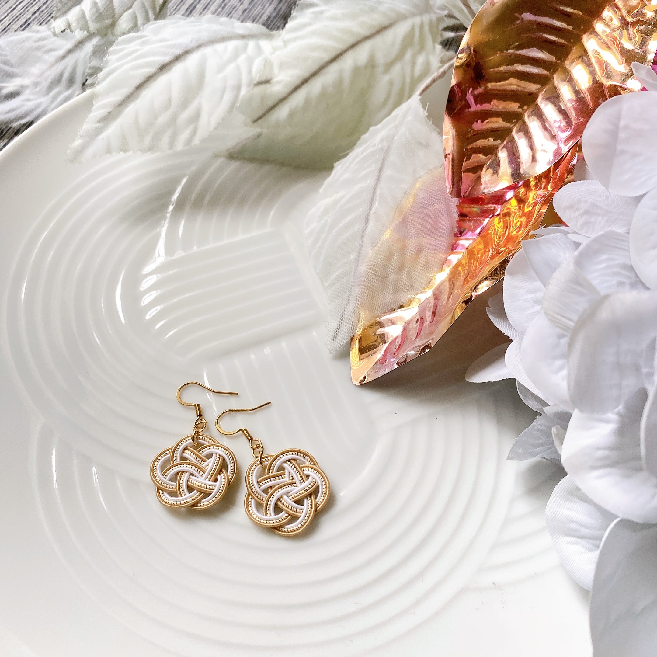 NEW COLOR【水引ピアス】梅 Ume◇ホワイト＆ゴールド White&Gold