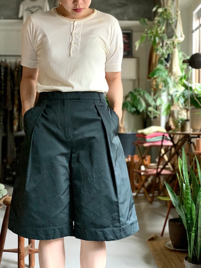 90’s “Italy brand“design tuck shorts”“navy“