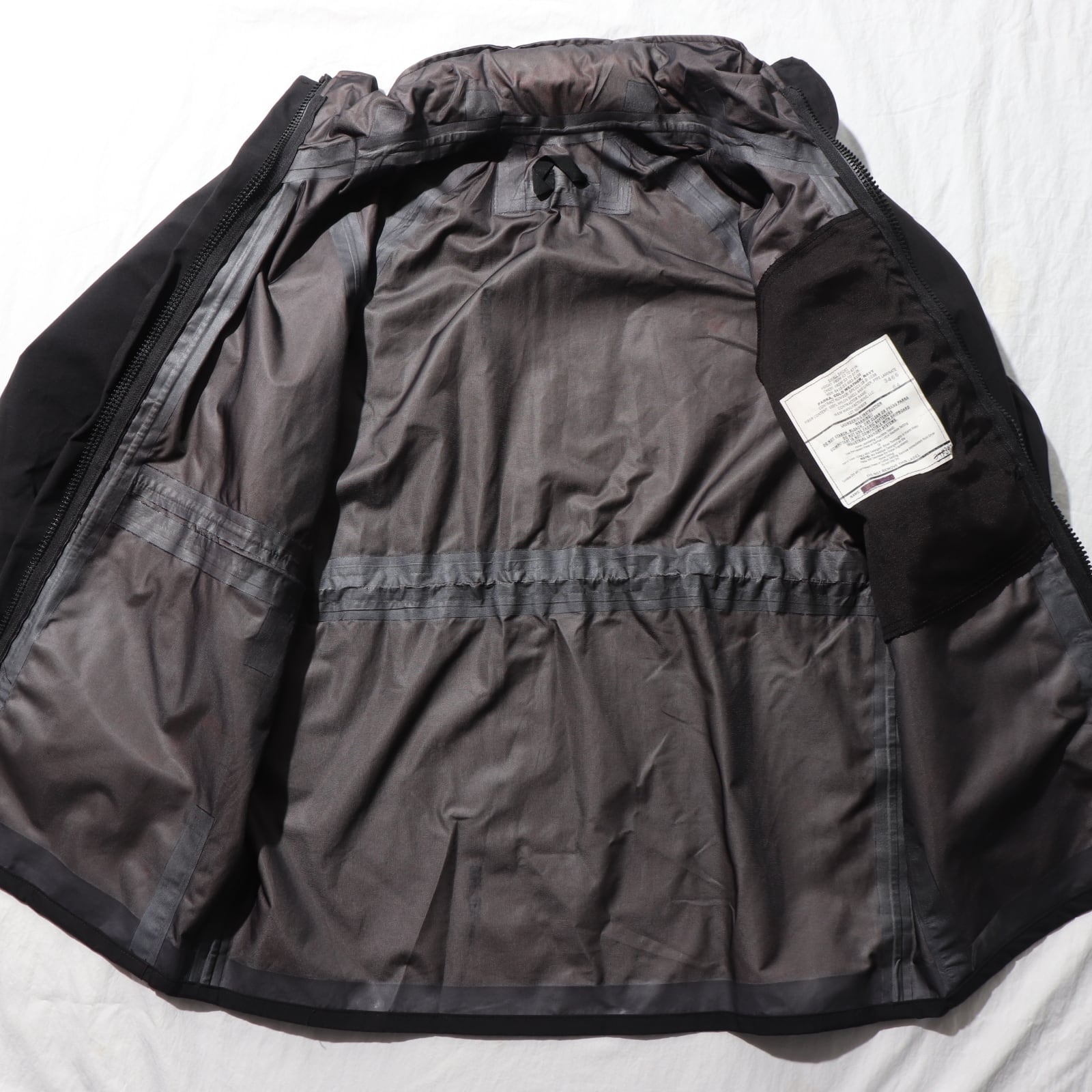 Mint S-S 米軍実物 USN Cold Weather Parka GORE-TEX 黒 Mint S-S 米軍実物 USN Cold Weather Parka GORE-TEX 黒