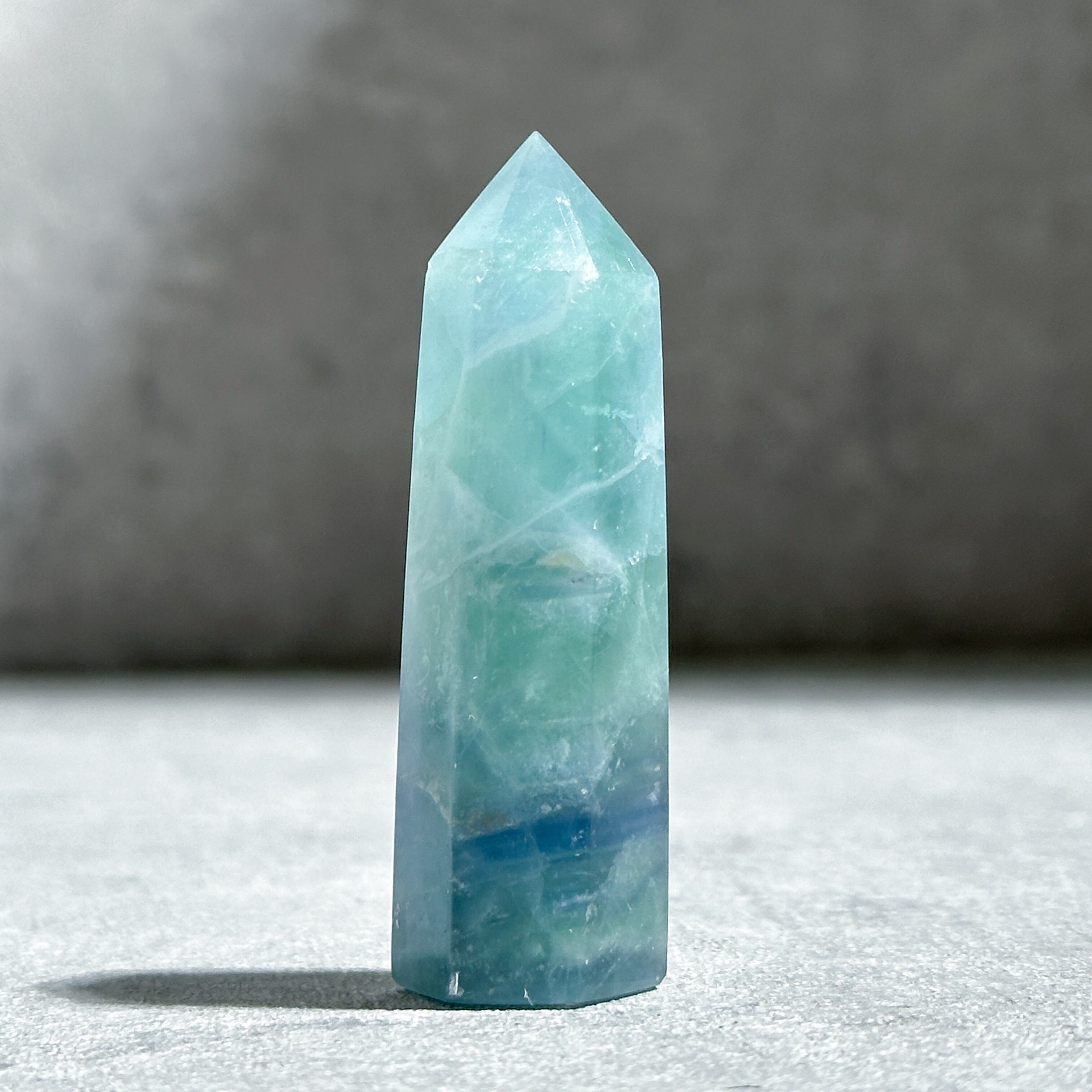 ブルー、グリーンフローライト タワー型03◇ Rainbow Fluorite