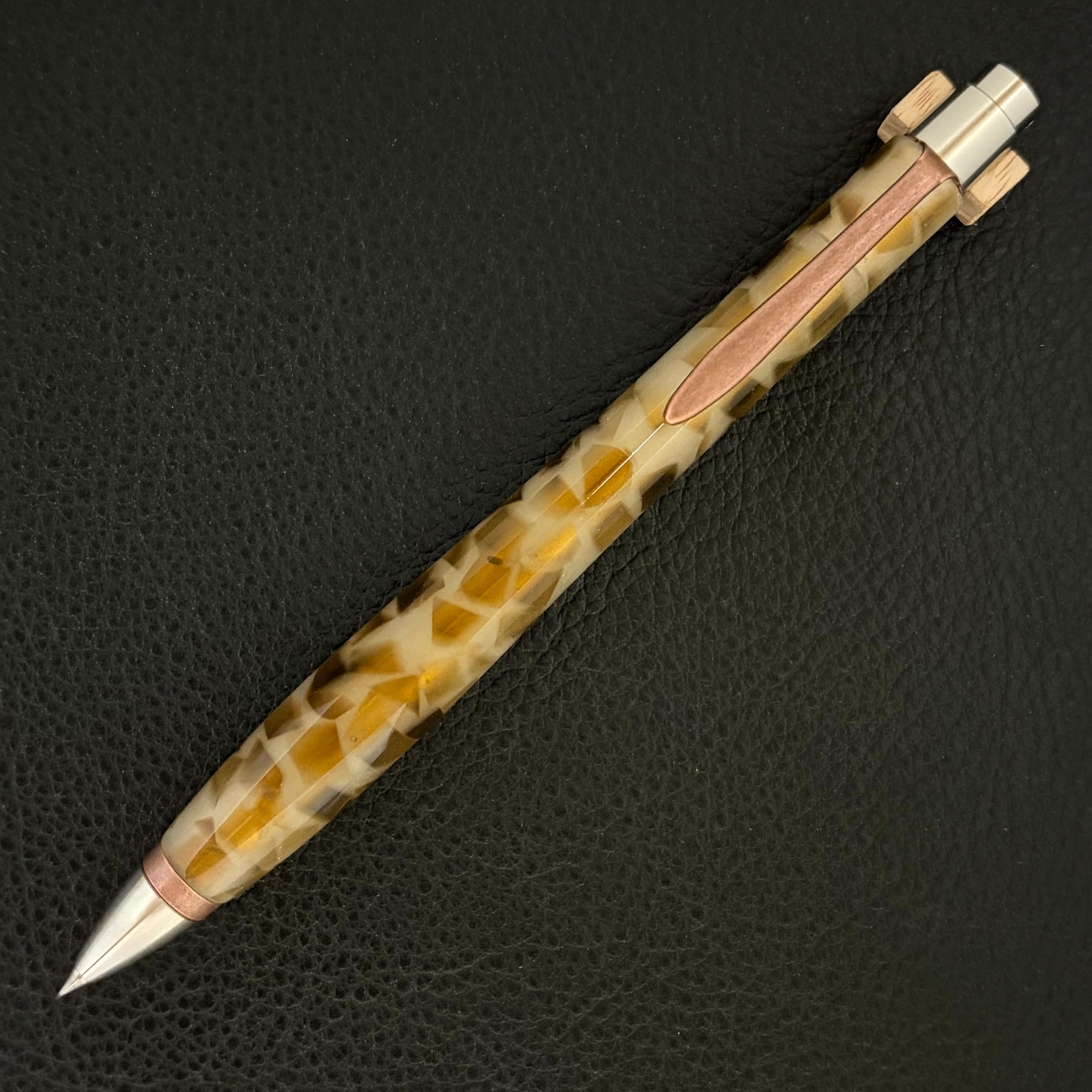 匠衆・朱椿粋