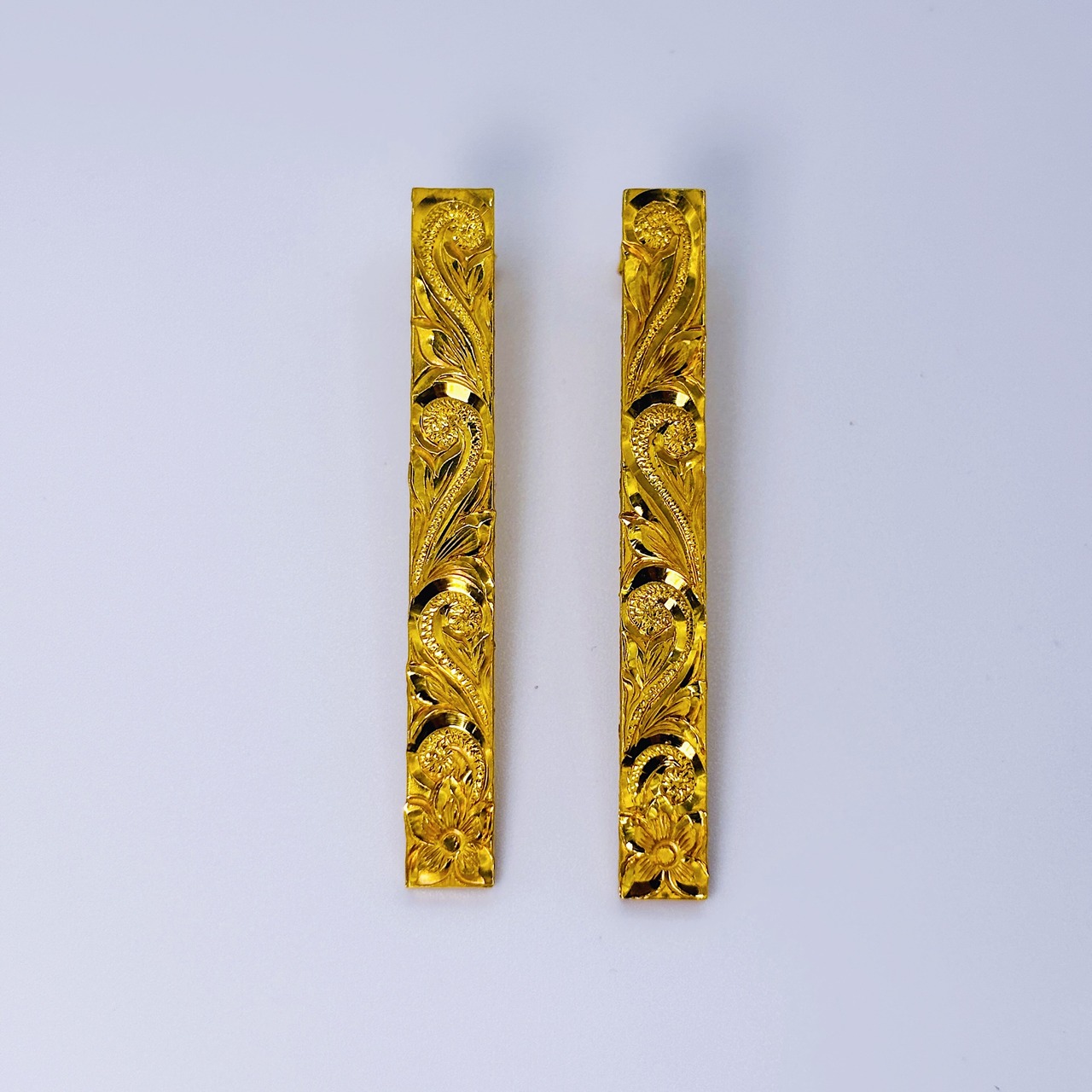 Heritage Bar Earrings -Gold-
