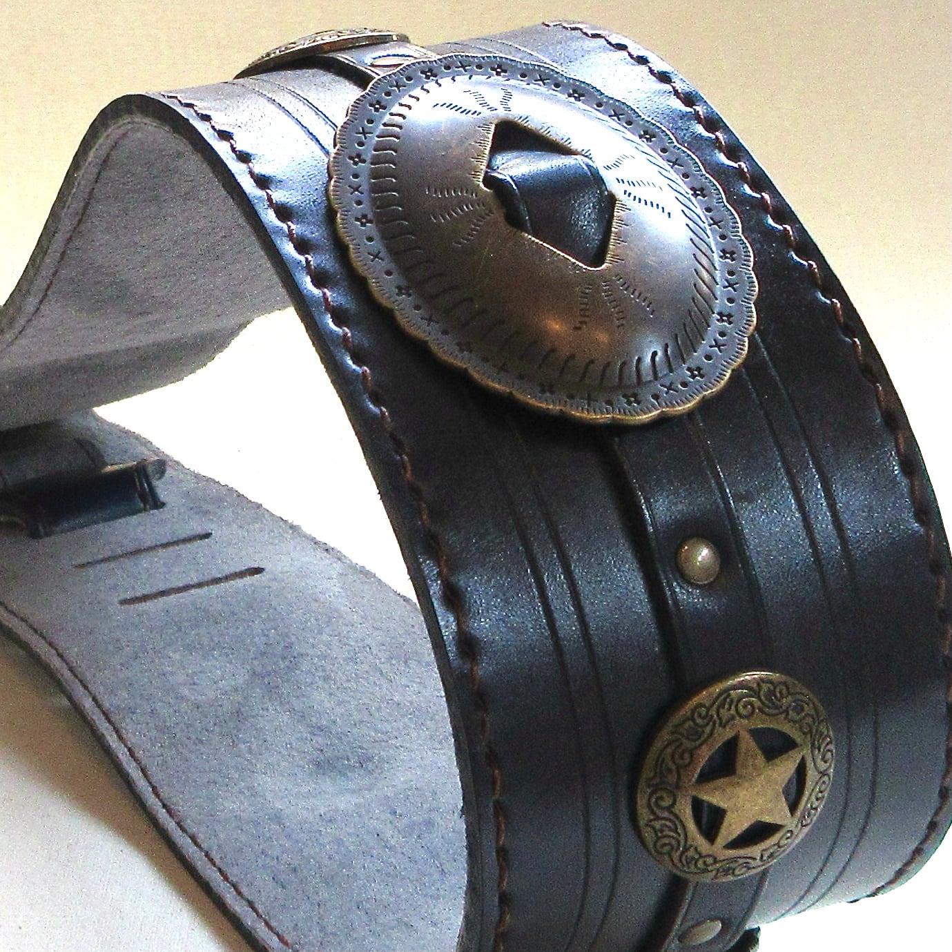 本革製ストラップ（ネイビー／コンチョ）st221 | wizardleather