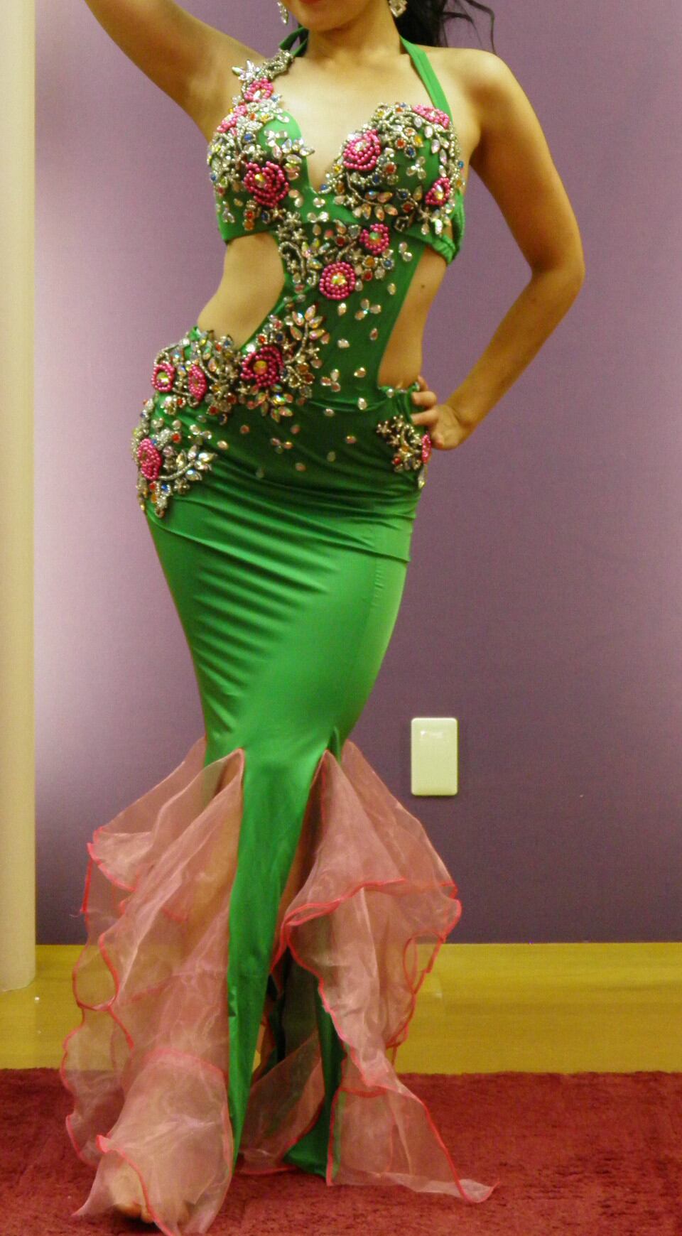 【新品sale】エジプト製 蛍光グリーン ベリーダンス セットアップ 新品】エジプト製蛍光グリーン ベリーダンス セットアップ