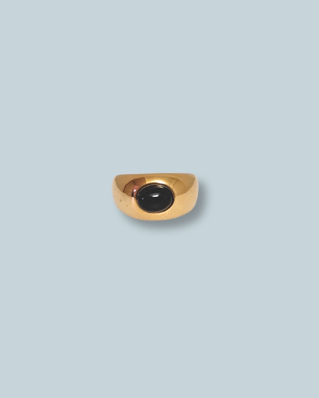 ellen ring -gold/onxy-