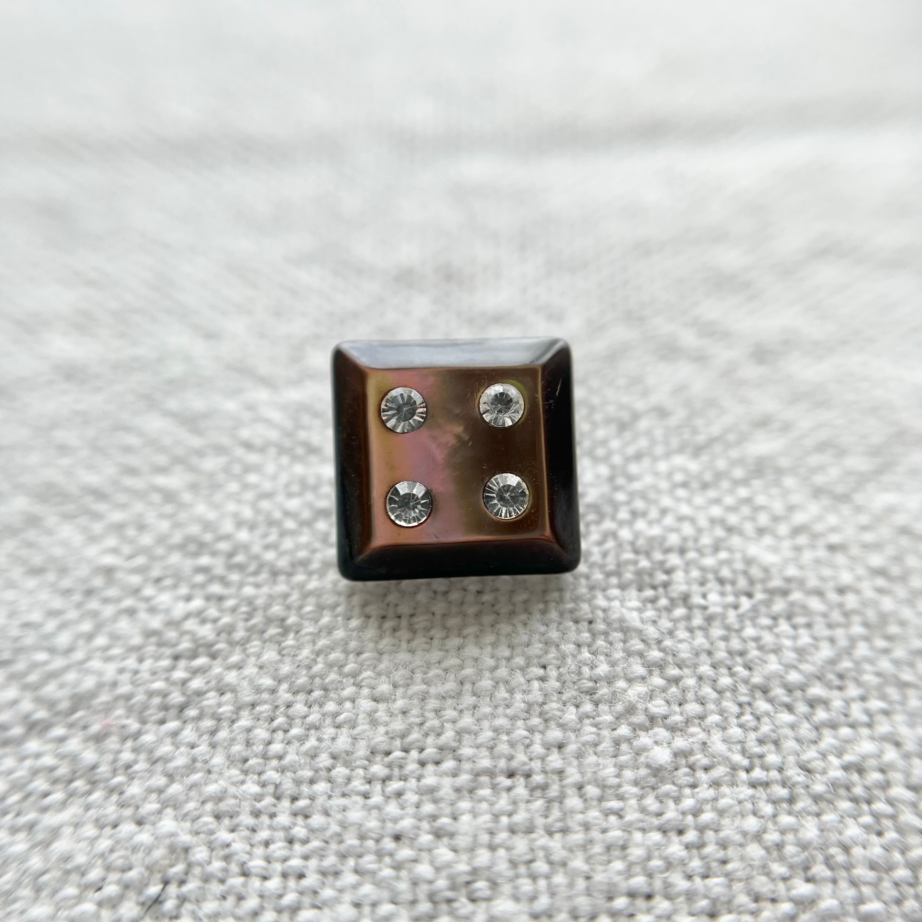 4粒ラインストーン×スクエアパールブラウン 15㎜