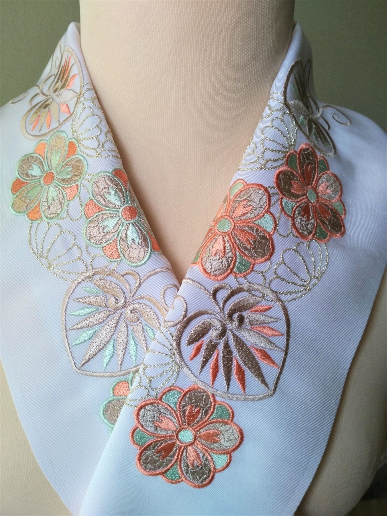 刺繍半衿 可愛い古典柄（菊・葵・手毬）成人式 | Pay ID