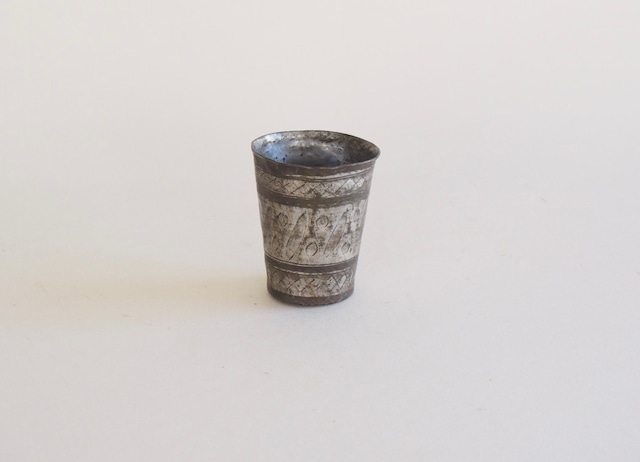 INDIA - OLD SMALL CUP / B