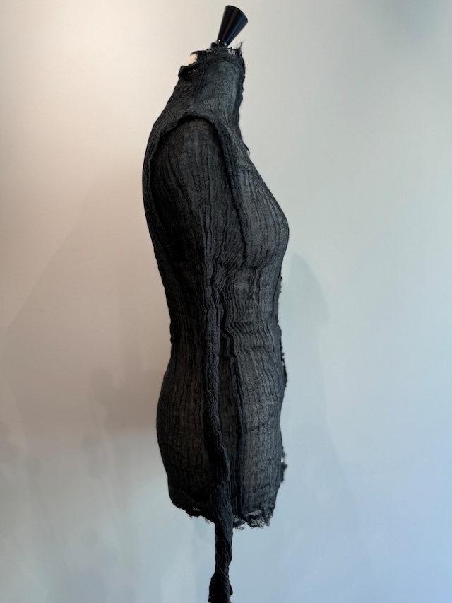 ERiKOKATORi/EK11-1-4 wool linen gauze highneck top Black