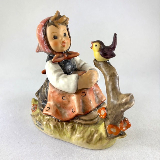 陶器人形　フンメルHummel　ゲーベル社Geobel　少女と小鳥  In Tune　17otf21