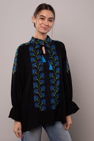 ウクライナ刺繍ヴィシヴァンカ　矢車菊 手刺繍　麻　レディース・フリーサイズ