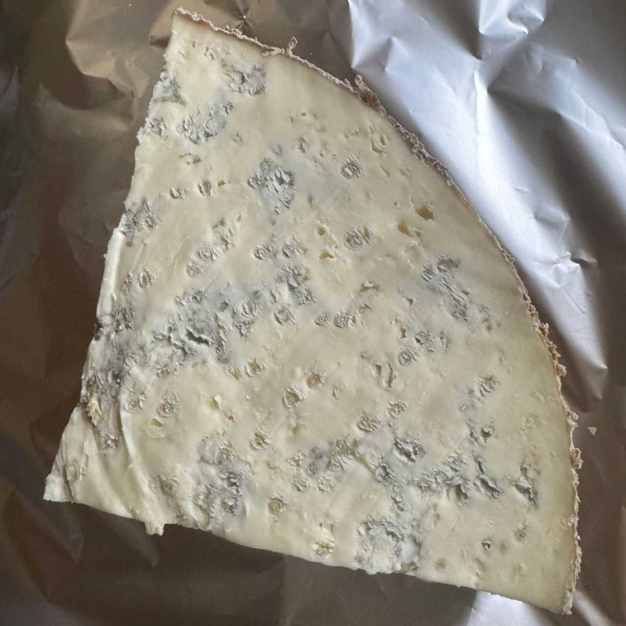 イタリア産 ゴルゴンゾーラ ドルチェ DOP 400g｜フレッシュカット ブルーチーズ Italian Gorgonzola Dolce DOP 400g – Grassfed Mild Blue Cheese