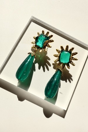 【キラキラ】green bijou pierce