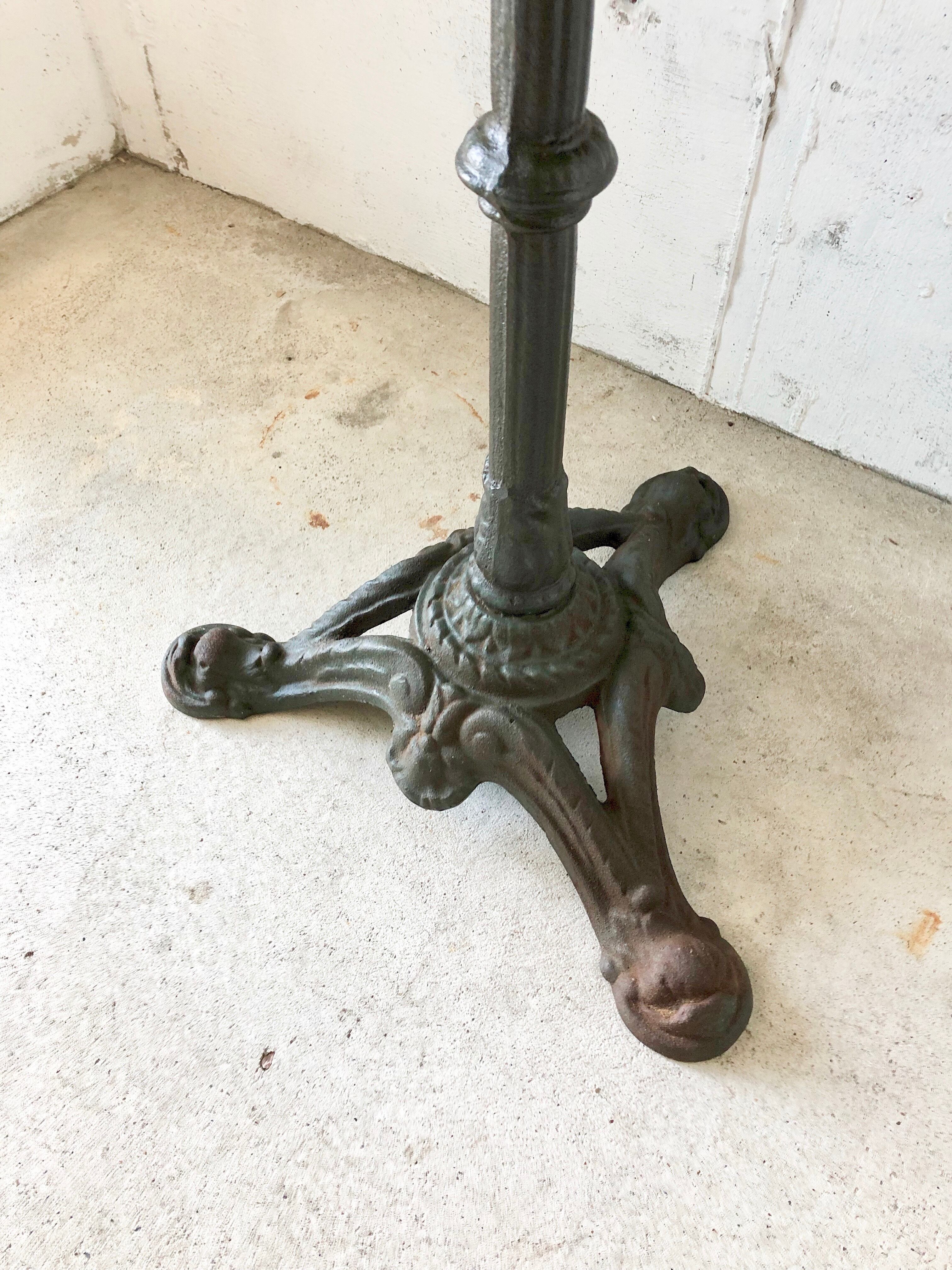 無骨な鉄脚のラウンドテーブル［古家具］ | giraffes craft