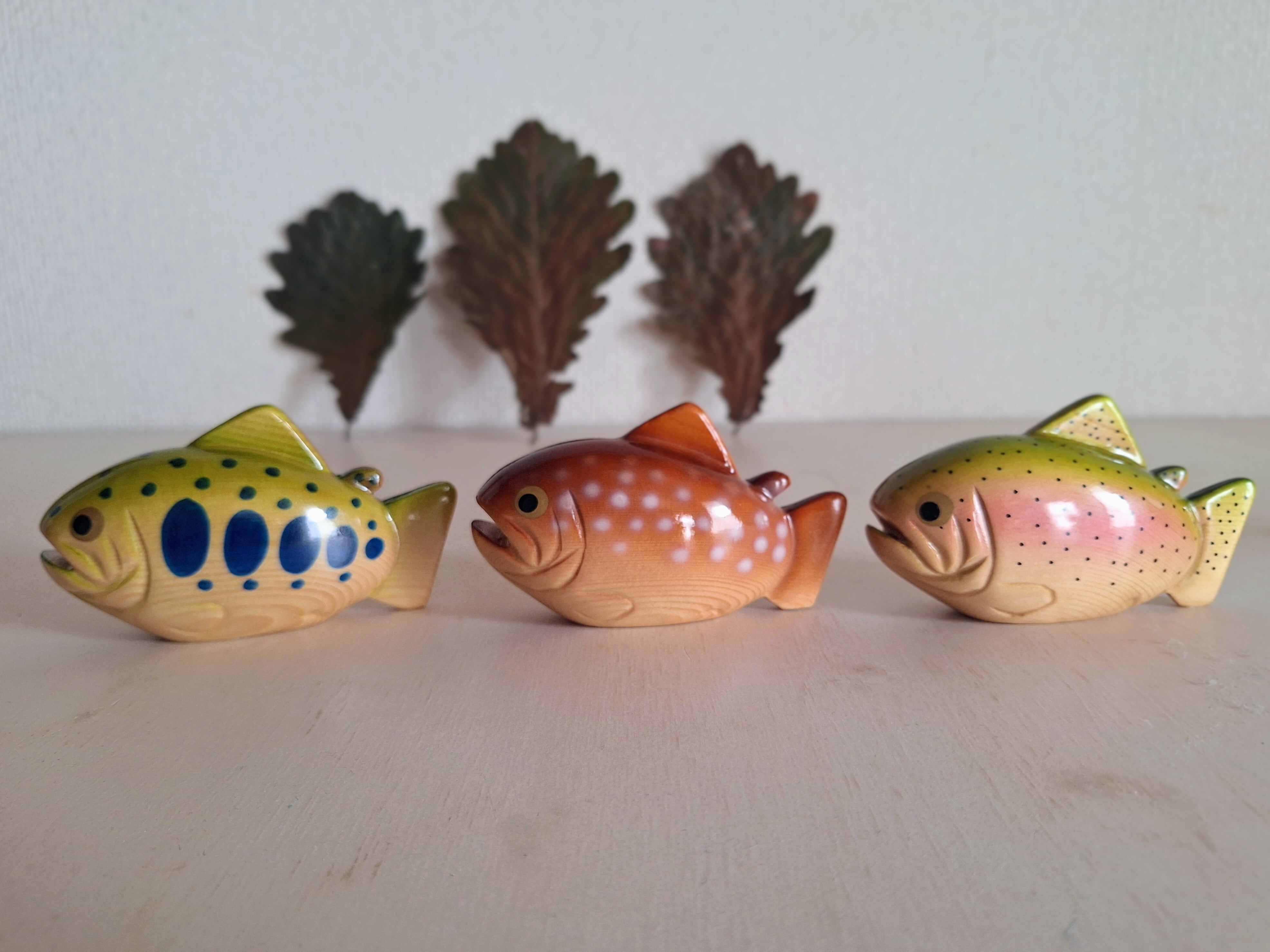 ヤマメ / アマゴ ミニ yamame trout | 工房西岡 woodcraft animals