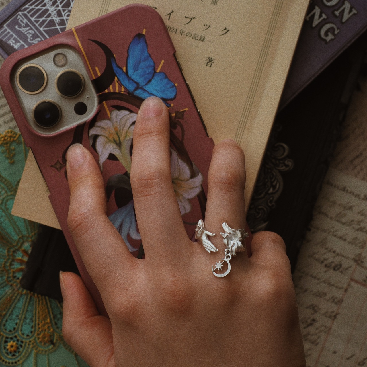 White lily silver ring