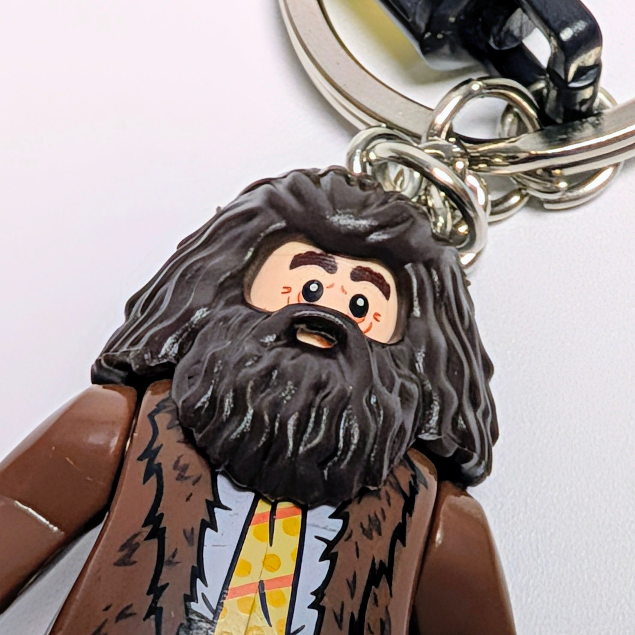 ★ブロックフィギュアキーホルダー★【 Harry Potter / ハリー ポッター 】ルビウス・ハグリッド 正装おめかしver. / Hogwarts ( ホグワーツ ) / グリフィンドール 〚アメリカン雑貨 アメトイ〛