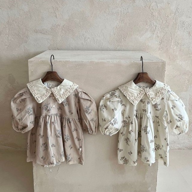 【BABY】韓国風　フラワー柄丸襟ワンピース