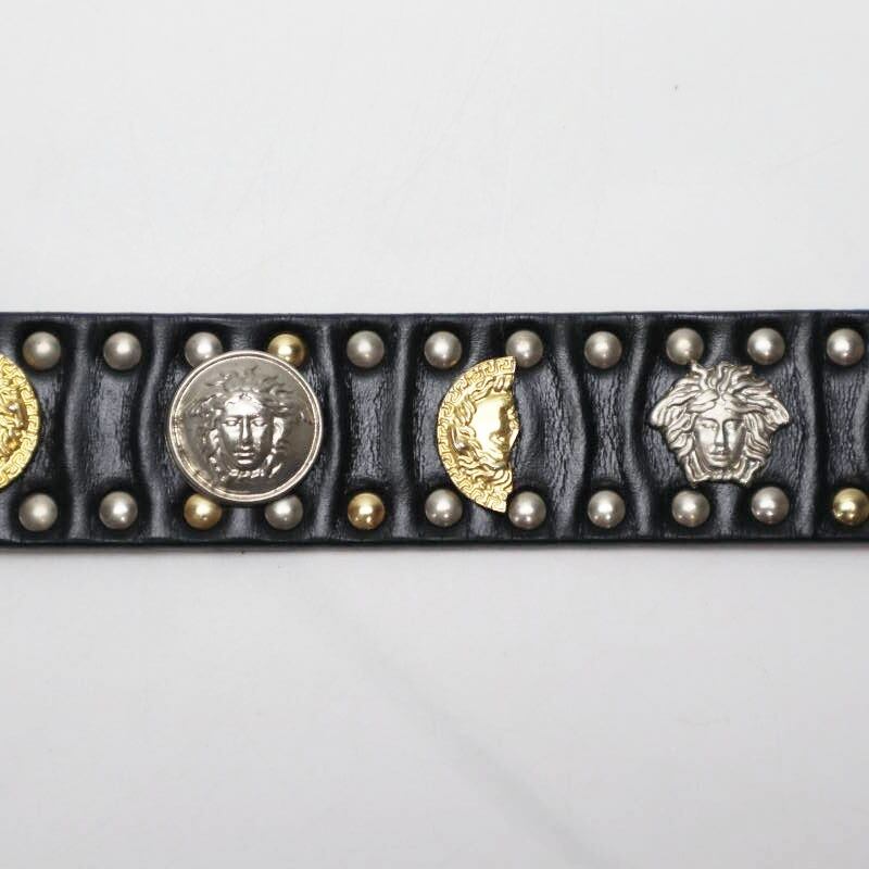 GIANNI VERSACE ジャンニヴェルサーチ メデューサスタッズ レザ