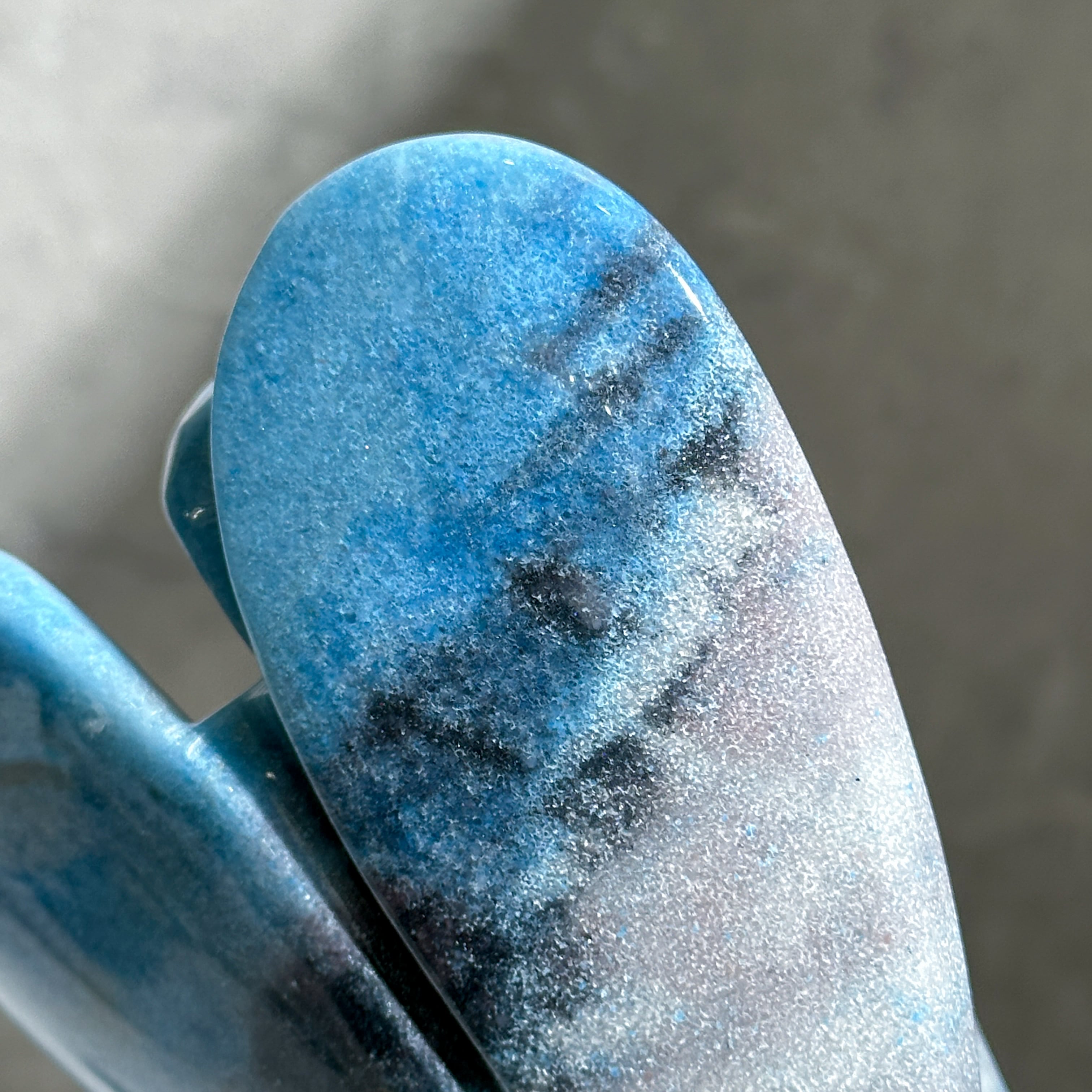 トロレアイトインクォーツ（トロール石） エンジェル53◇Trolleite in