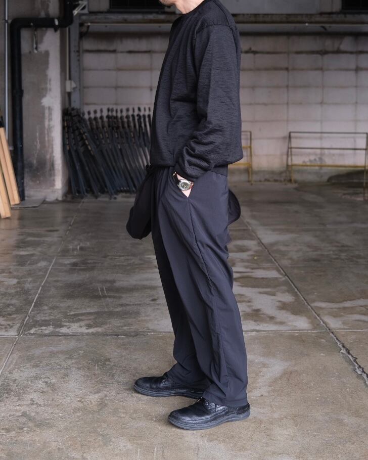 Men's BATONER” CHOMA CREW NECK BLACK” | Lapel online store