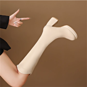 【送料無料】 ブーツ 3色 ロング チャンキーヒール 丸トゥ ラウンドトゥ PU エレガント 可愛い 大人可愛い きれいめ シンプル カジュアル シック コンサバ 華やか 大人 上品 おしゃれ こなれ感 高見え ラフ ガーリー 無地 冬 10代 20代 30代 40代 レディース 女性用 お出かけ 女子会 お呼ばれ 休日 お茶会 授業参観 デイリーユース 普段使い オルチャン 韓国系 ファッション 脚長 定番   インスタ映え ブラック オフホワイト ベージュ