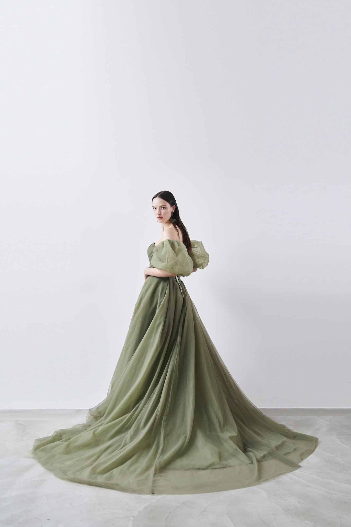 高品質！カラードレス グリーン ベアトップ トレーン ビスチェドレス  