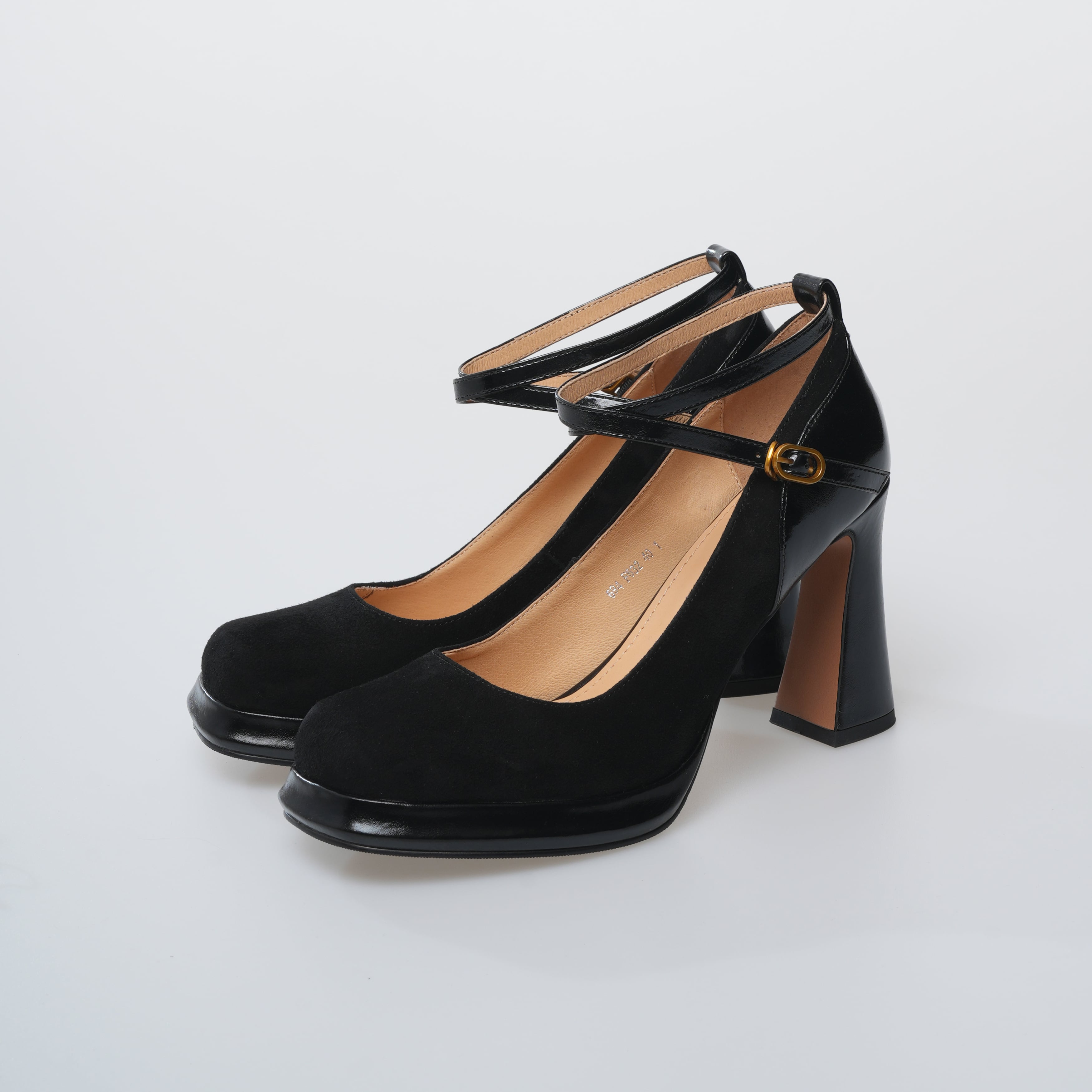 【THINK!】黒 羊革 クロスストラップ パンプス THINK!】黒 羊革 クロスストラップ パンプス