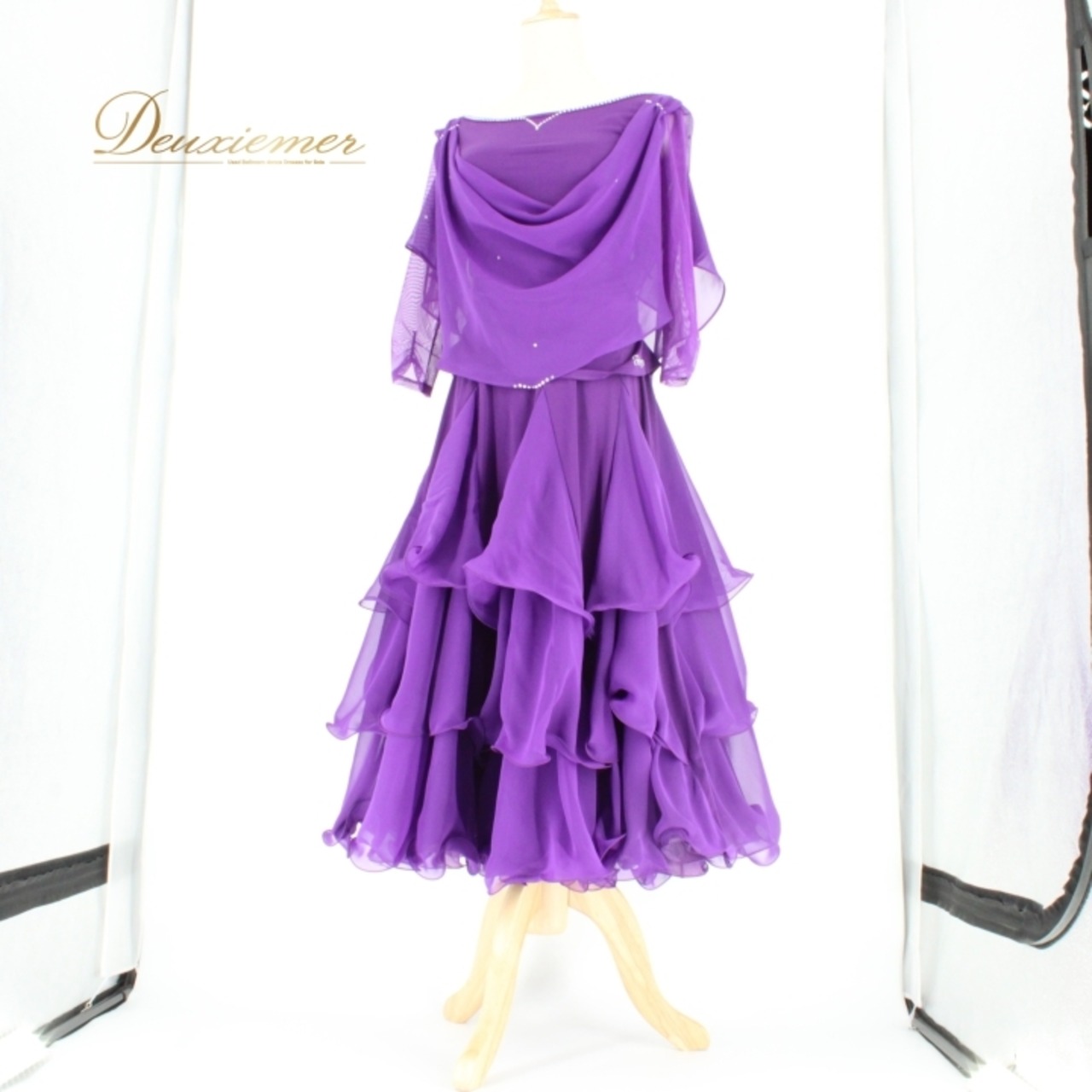 社交ダンス 衣装 スタンダード 上下セット ツーピース レッスンウェア パーティ衣装 レディース Roger 紫 ラインストーン パープル系 上品 バイオレット 大人 かわいい 上品なデザイン エレガント ダンスウェア フェミニン 二重スカート ボリューム感 優雅な動き 伸縮性あり おしゃれ 女性用 M~Lサイズ 発表会 競技用 社交ダンス用