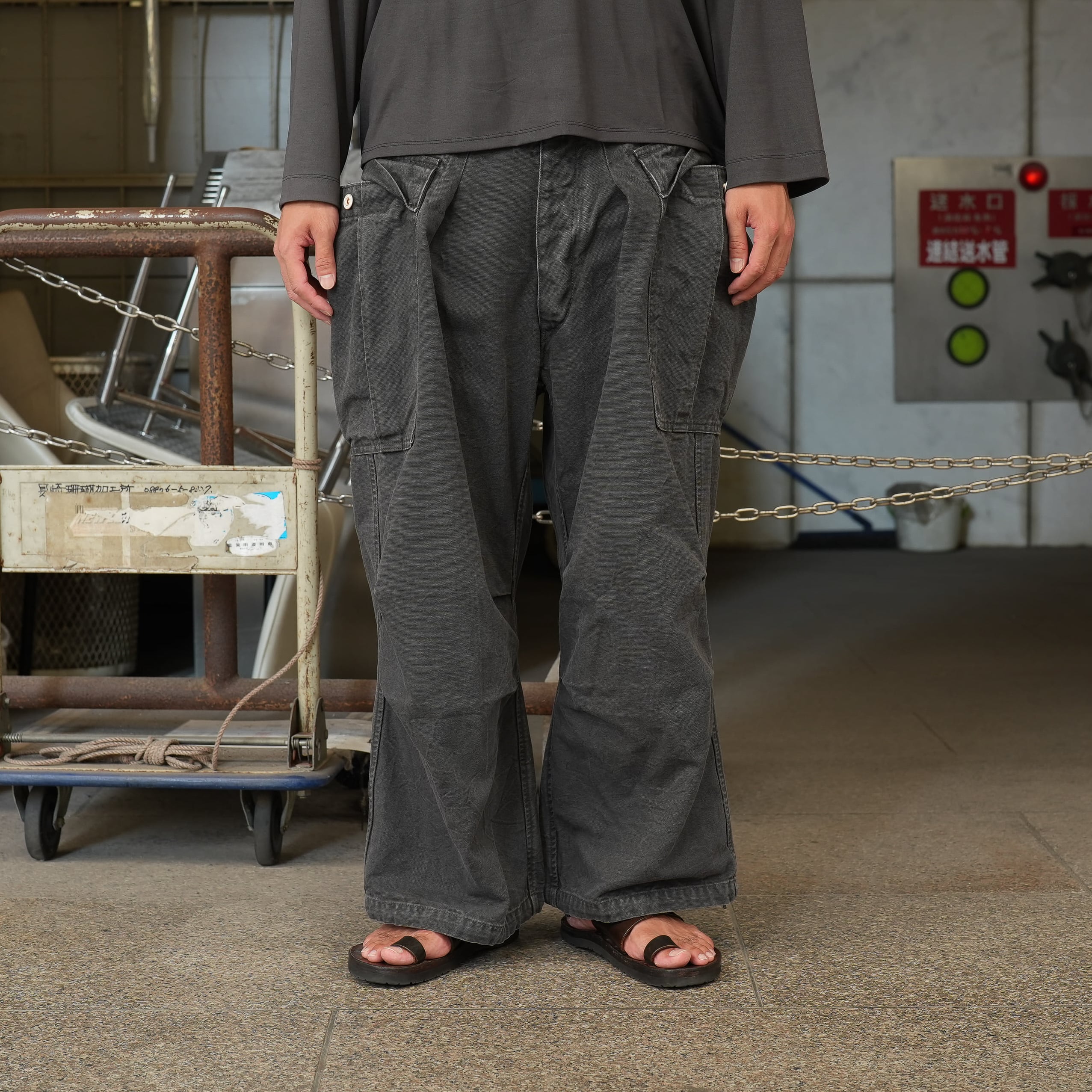 HERILL for khaki "Duck Cargo Pants" -Black-
