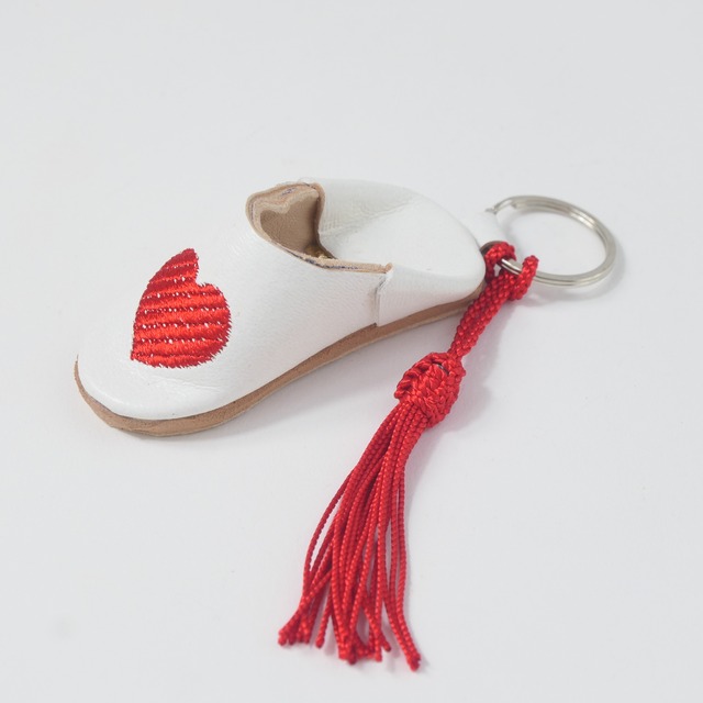 ホワイト（ハート）ミニ バブーシュ キーホルダー サブラ タッセル 付き