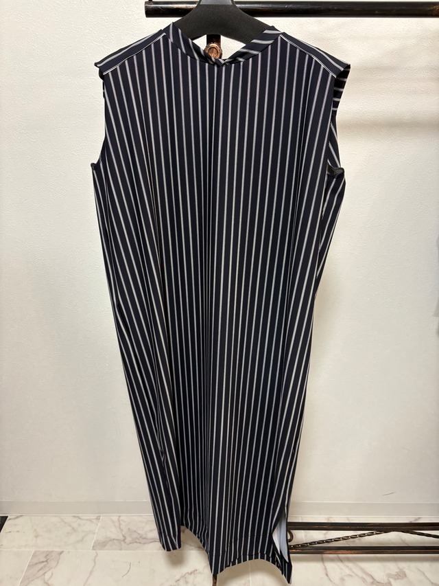 【ROBE)バックフリル　キュプラ混シャツ　622413