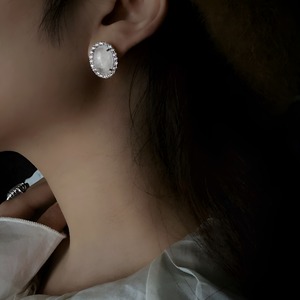 Cracked ice crystal silver stud earrings【H00038】