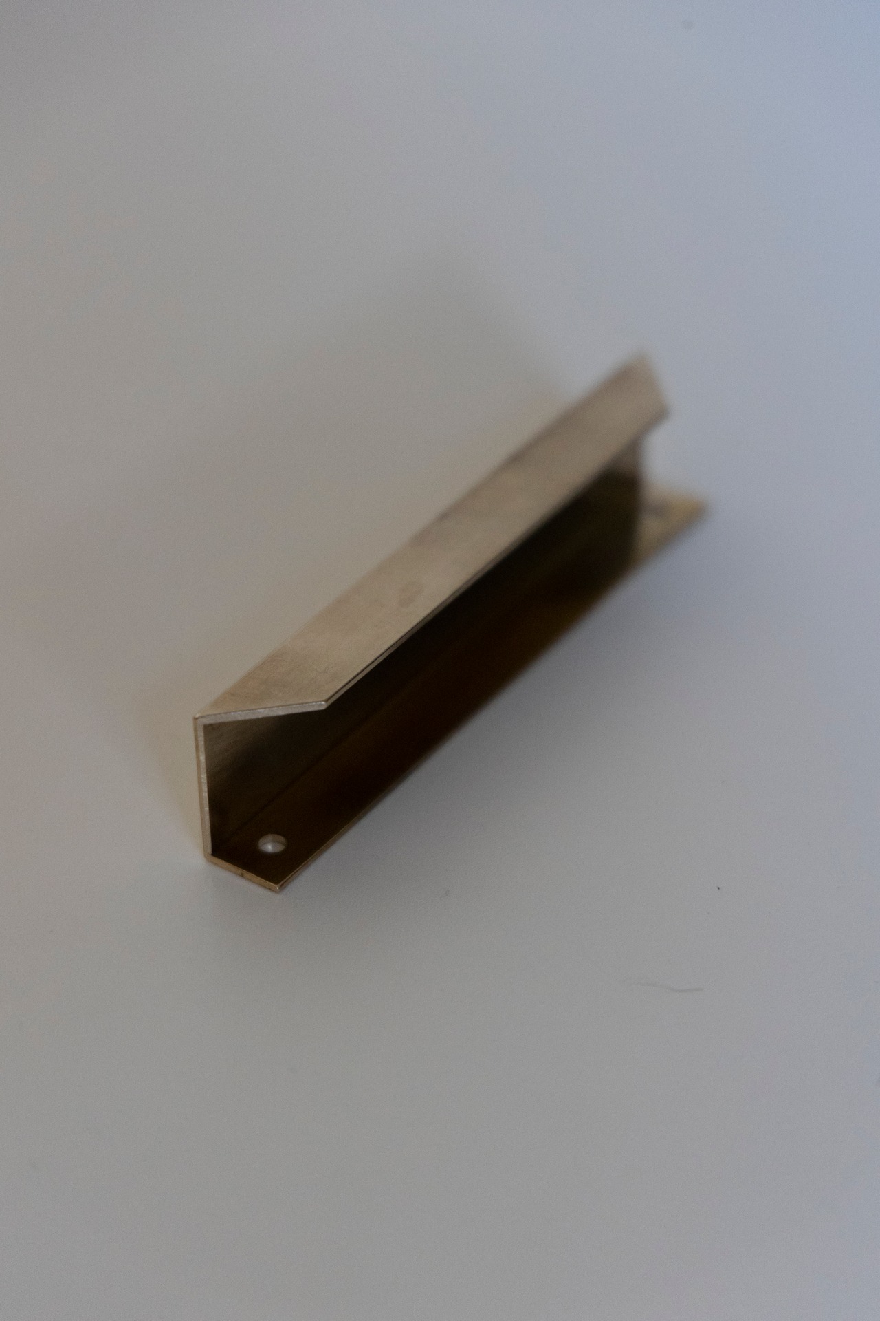 angle handle / antrim studio